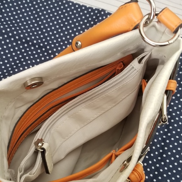 🤑3 for 20$🤑Rosetti Handbag - Picture 5 of 6